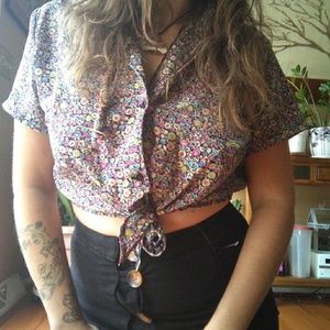 🌸floral crop tie top🌺